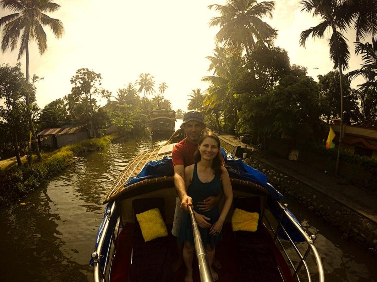Bed and Breakfast Aham Yoga Nest à Alappuzha Extérieur photo